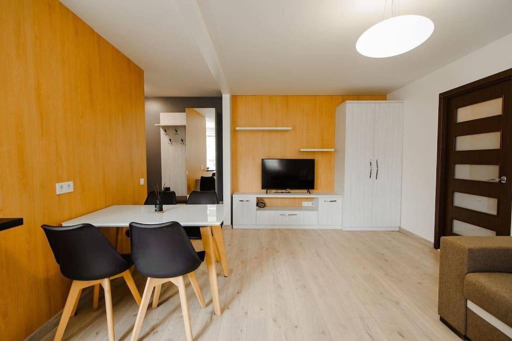 Very Stylish Apartament In Middle Of City. Κισινάου Εξωτερικό φωτογραφία