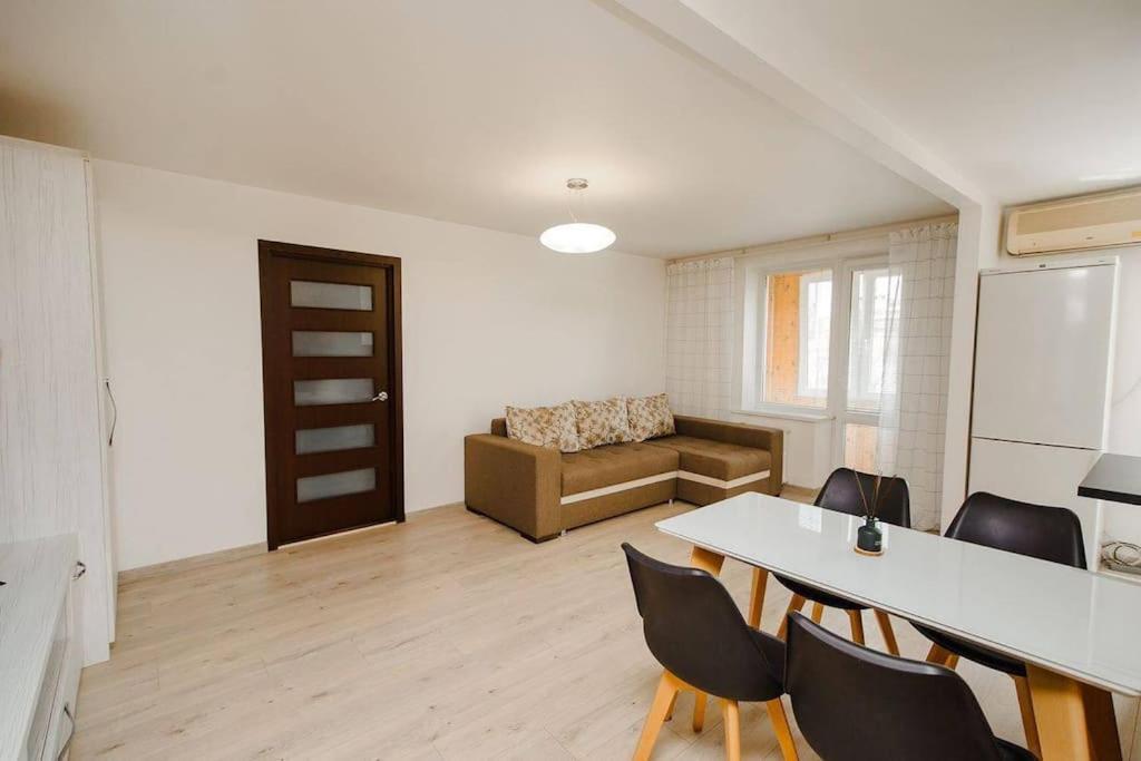 Very Stylish Apartament In Middle Of City. Κισινάου Εξωτερικό φωτογραφία
