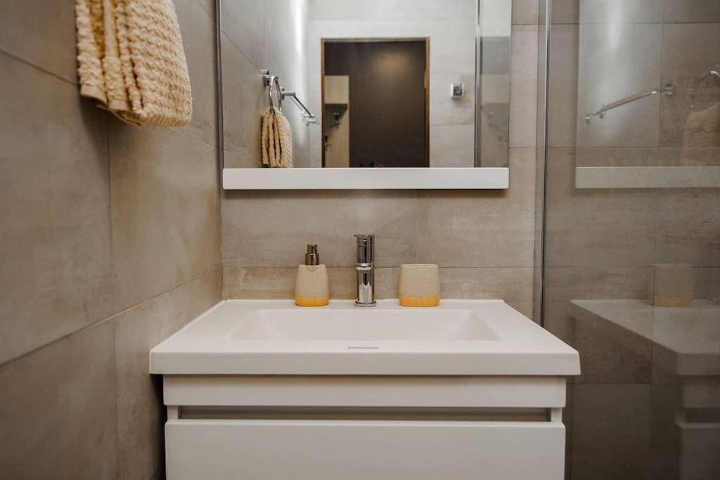 Very Stylish Apartament In Middle Of City. Κισινάου Εξωτερικό φωτογραφία